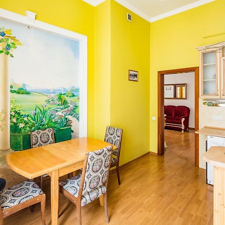 2 Virmens'Ka Apartment ลวีฟ ภายนอก รูปภาพ