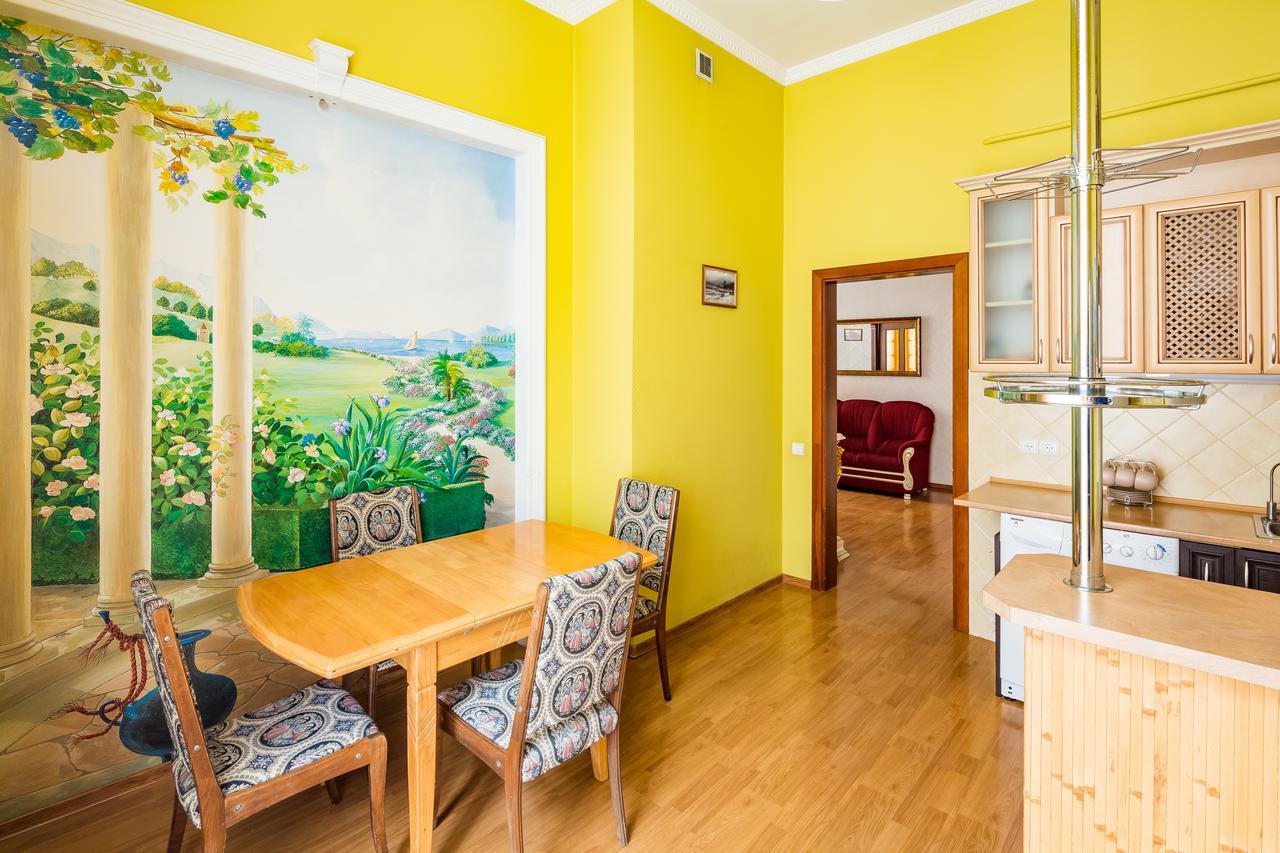 2 Virmens'Ka Apartment ลวีฟ ภายนอก รูปภาพ