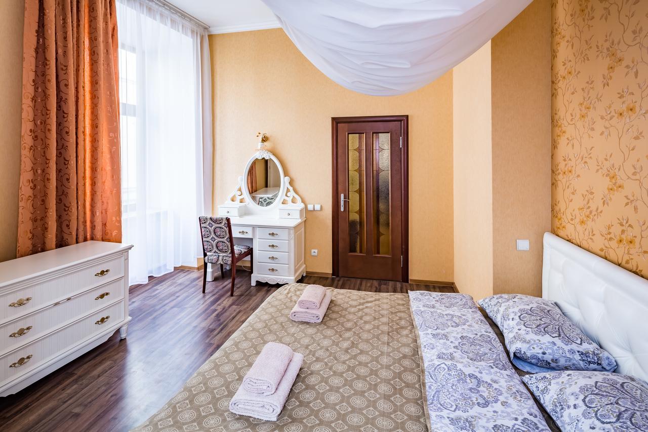 2 Virmens'Ka Apartment ลวีฟ ภายนอก รูปภาพ