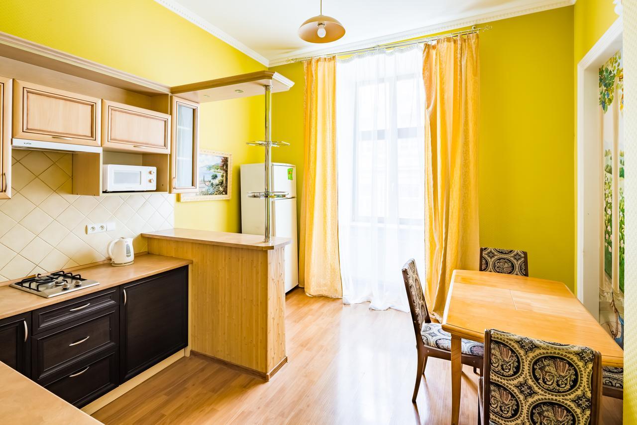 2 Virmens'Ka Apartment ลวีฟ ภายนอก รูปภาพ