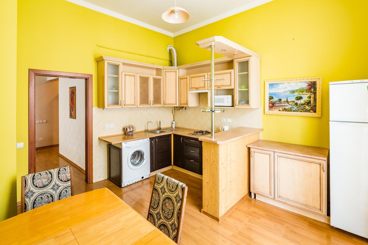 2 Virmens'Ka Apartment ลวีฟ ภายนอก รูปภาพ