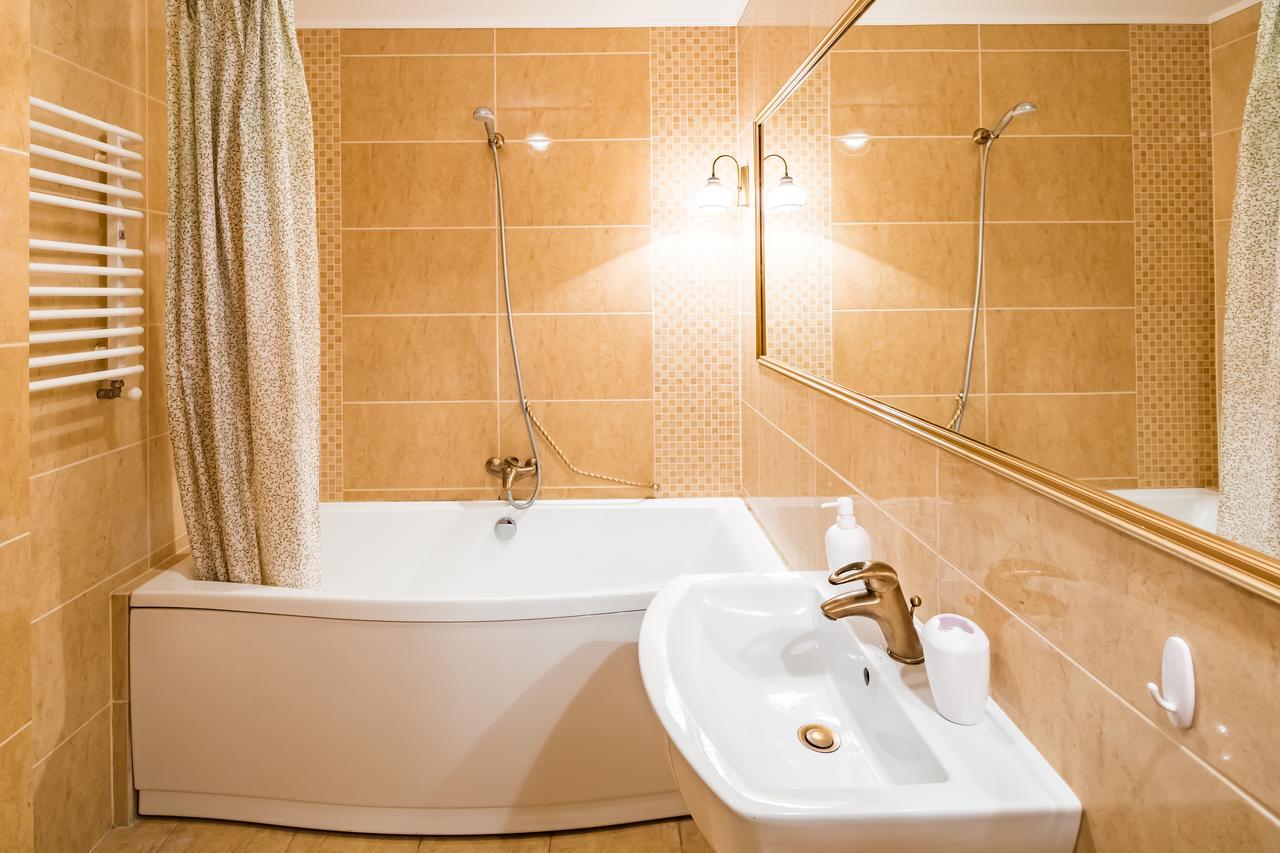 2 Virmens'Ka Apartment ลวีฟ ภายนอก รูปภาพ