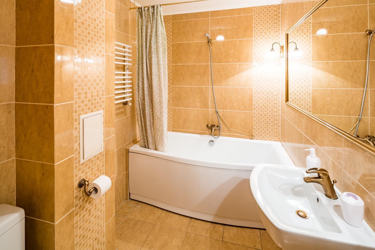 2 Virmens'Ka Apartment ลวีฟ ภายนอก รูปภาพ